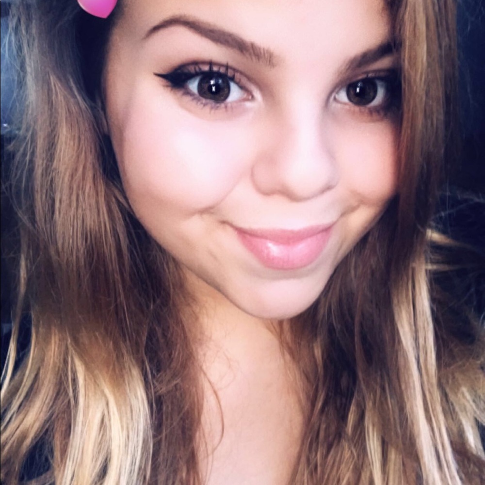 Meet your Posher, Brianna